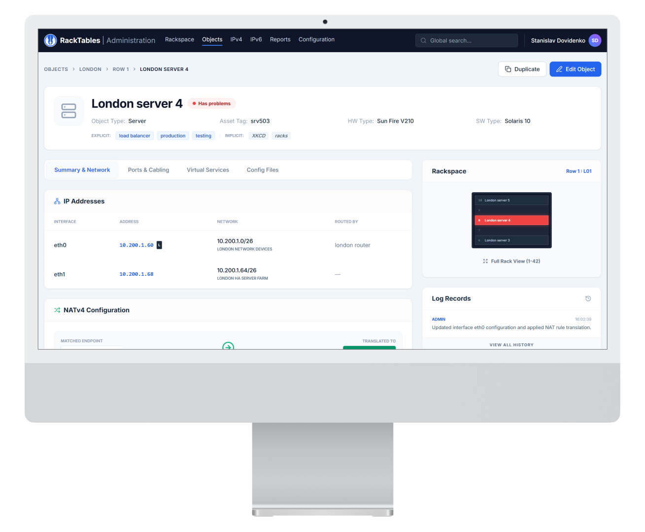 Код Tailwind CSS и окно браузера